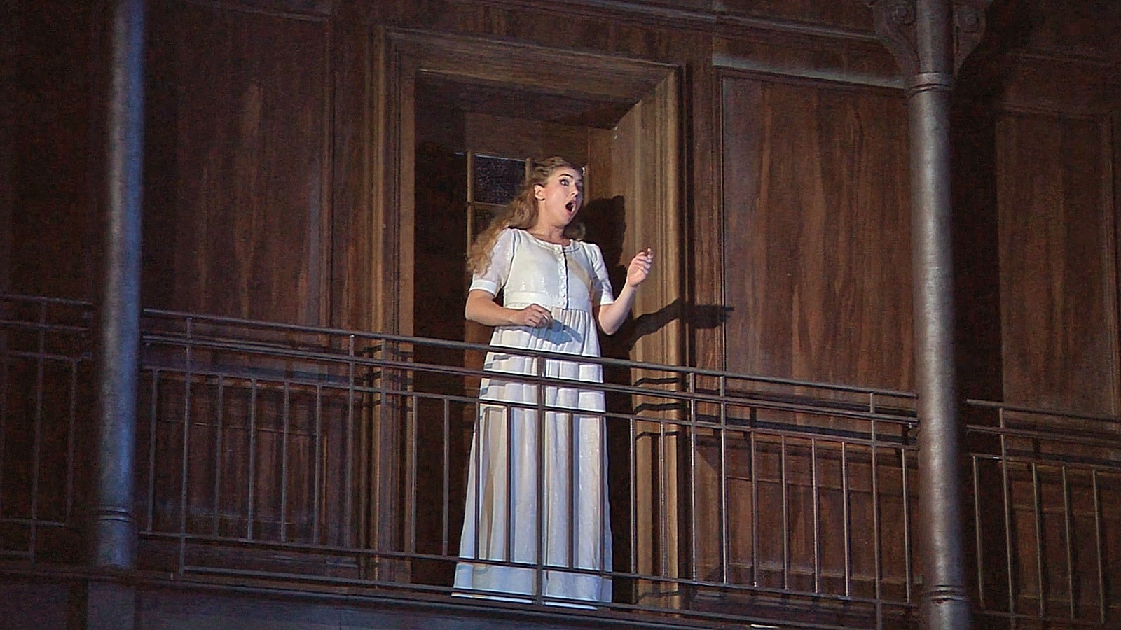 Lohengrin, Scala 2012 Barenboim, Kaufmann, Pape, фото из телетрансляции. zooming