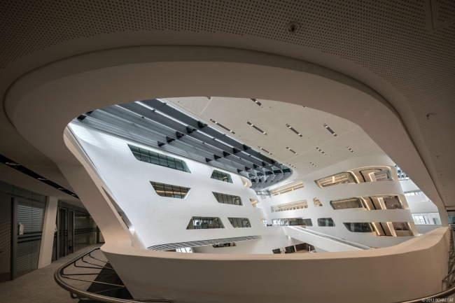 Библиотека и центр знаний Венского экономического университета. Фото © boanet | www.campuswu.at