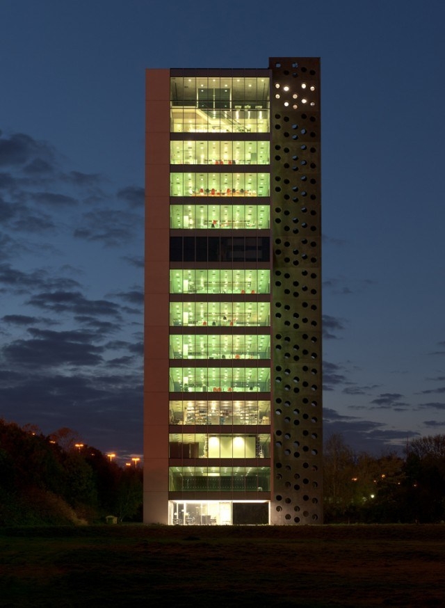 Башня Elishout Kitchen Tower в Андерлехте (Брюссель). 2003-2011. Фото: Frans Parthesius © XDGA