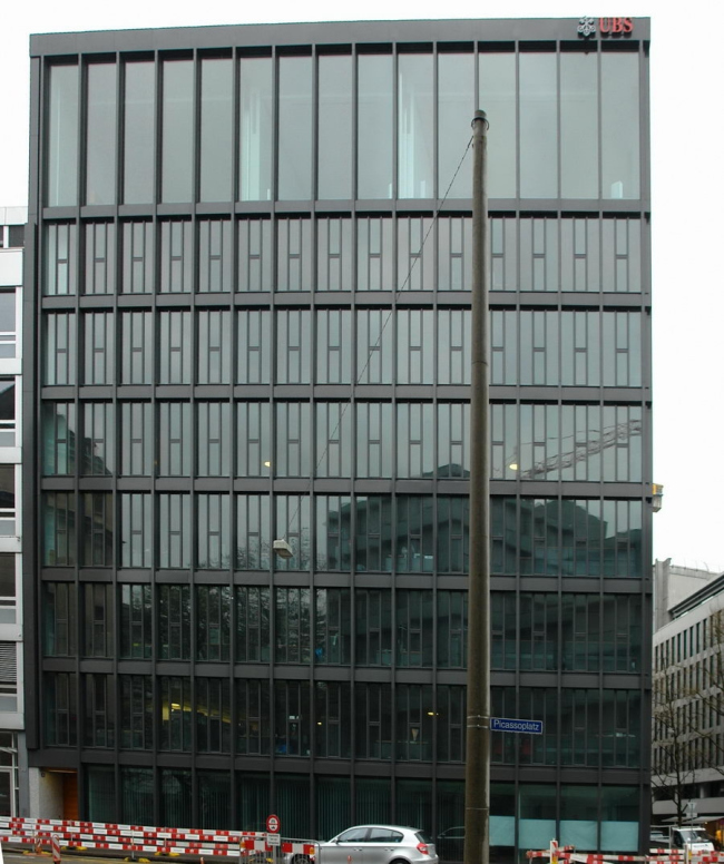 Офисное здание Picassohaus в Базеле. 2008. Фото: Нина Фролова