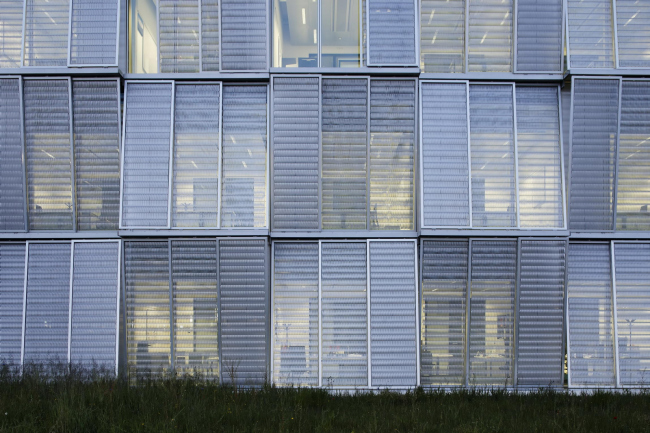 Инженерный корпус Федерального политехнического университета Лозанны © Vincent Fillon / Dominique Perrault Architecture / Adagp