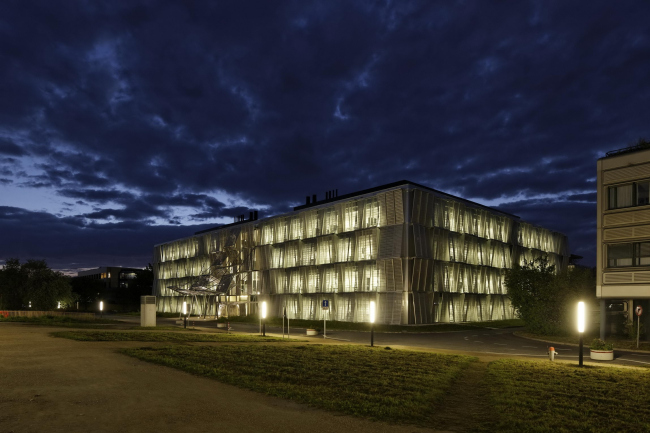 Инженерный корпус Федерального политехнического университета Лозанны © Vincent Fillon / Dominique Perrault Architecture / Adagp