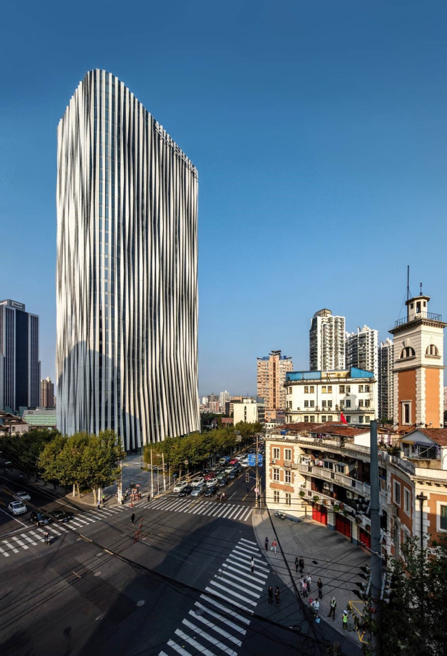 Офисная башня Hongkou Soho © Jerry Yin