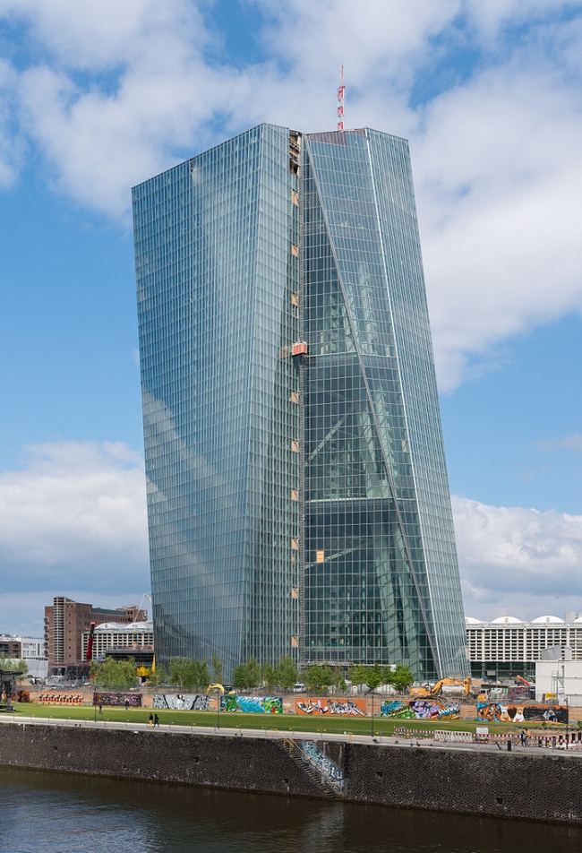 Европейский Центральный Банк. Фото: Norbert Nagel via Wikimedia Commons. Лицензия CC-BY-SA-3.0