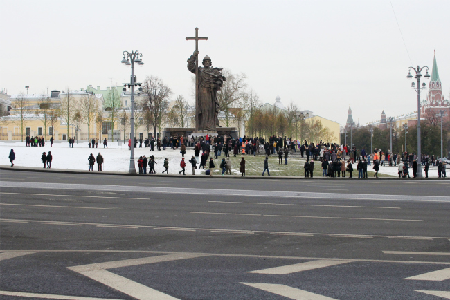 Боровицкая площадь, 11.2016. Фотография © Юлия Тарабарина, Архи.ру Боровицкая площадь, 11.2016. Фотография © Юлия Тарабарина, Архи.ру