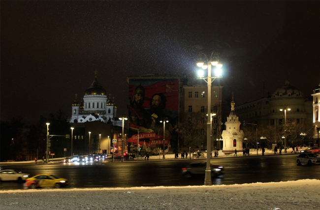 Боровицкая площадь, 11.2016. Фотография © Юлия Тарабарина, Архи.ру Боровицкая площадь, 11.2016. Фотография © Юлия Тарабарина, Архи.ру