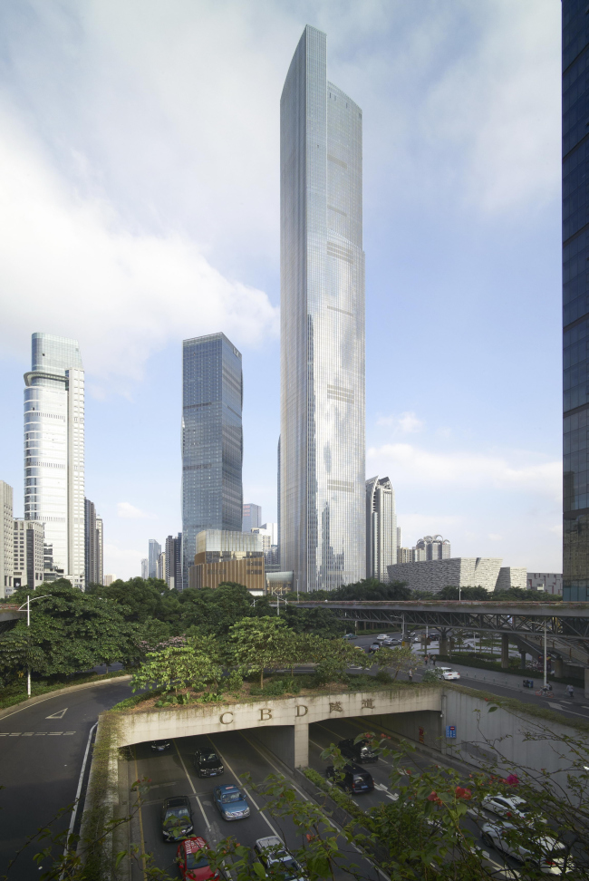 Башня Guangzhou CTF Finance Centre © Julien Lanoo