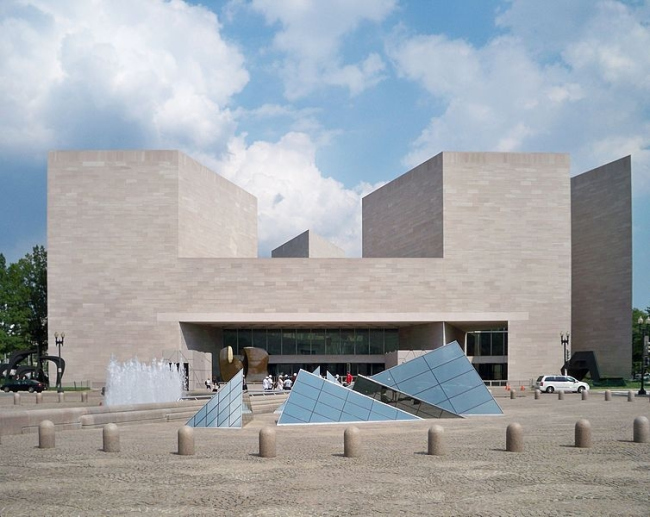 Национальная галерея искусств. Восточное крыло. Фото: MBisanz via Wikimedia Commons. Лицензия CC BY-SA 3.0