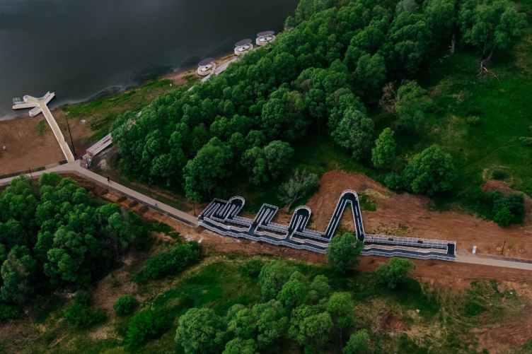От истоков к современности – возрождение староречья Апаиш. Общий вид на пандус
Фотография ©️ Институт развития городов Башкортостана / предоставлена ISAEV Architects zooming