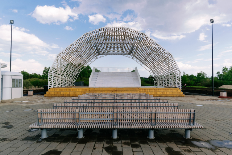 От истоков к современности – возрождение староречья Апаиш. Сцена с местами для зрителей
Фотография ©️ Институт развития городов Башкортостана / предоставлена ISAEV Architects zooming