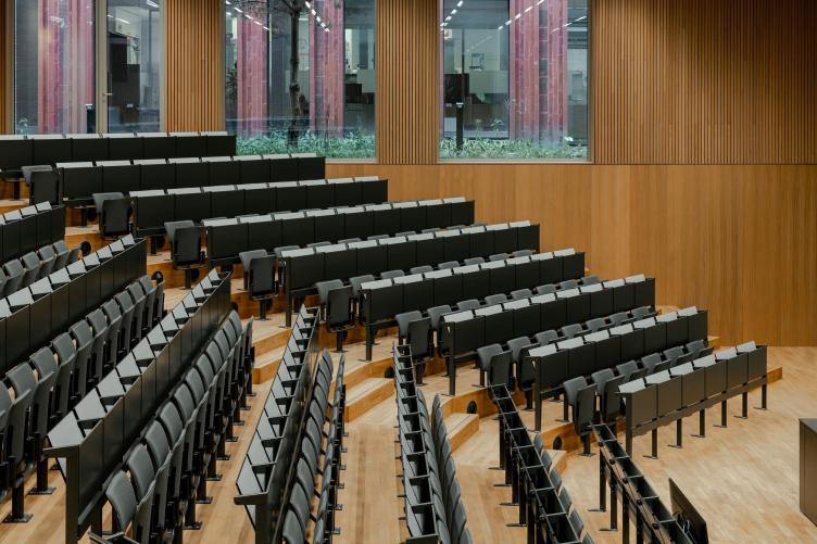 Учебный центр Гронингенского университета
Фото © Sebastian van Damme zooming