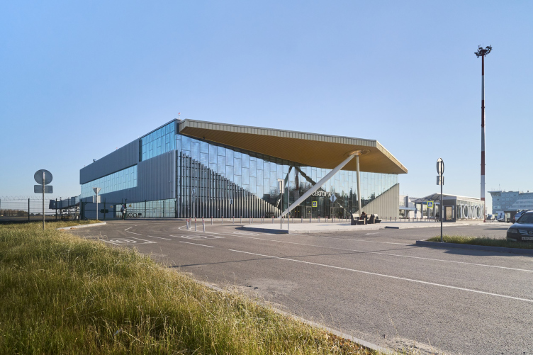 Nikolai Kamov International Airport in Tomsk
Copyright: Photograph © Svyatoslav Sobolev / provided by ASADOV Architects zooming