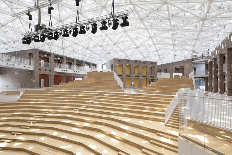 Yevgeny Primakov School, 2nd phase
Copyright: Photograph © Aleksey Naroditsky / Studio 44 zooming