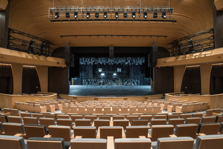 Kamal Theater in Kazan
Copyright: Photograph © Andrey Artis / courtesy of WOWHAUS zooming