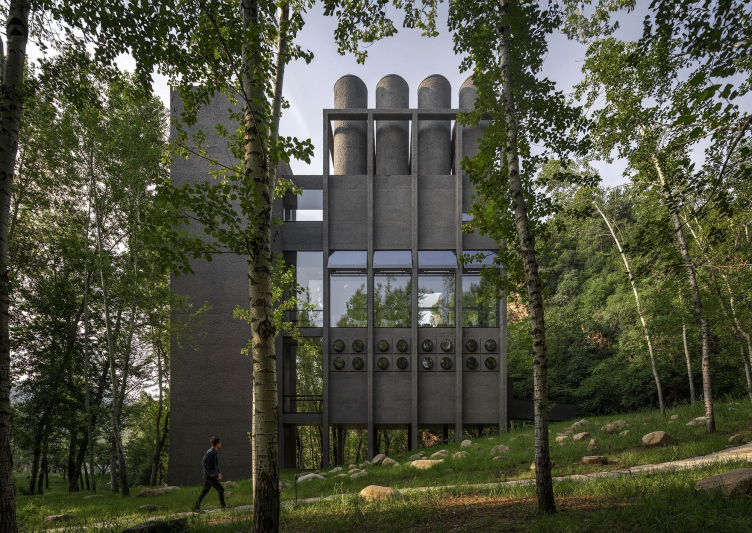 Бани на горячем источнике Яньши в горах Улиншань
Фото © Liu Guowei 刘国威/ Vector Architects直向建筑 zooming