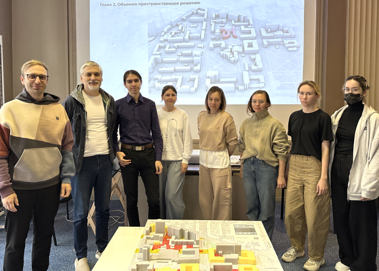 Команда 3 с ментором и модератором
Предоставлено Лабораторией городских исследований НСАР zooming