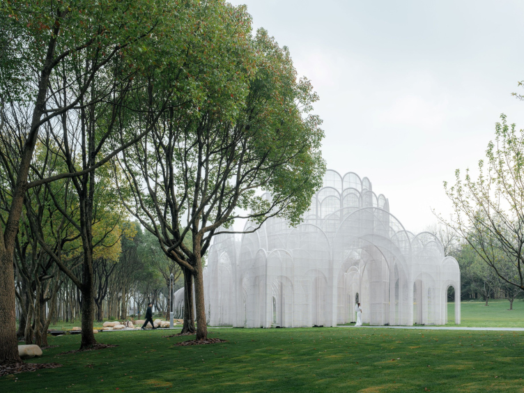 Парковый павильон Emerald Screen Pergola в Уси
Фотография © CreatAR lmages / предоставлена Wutopia Lab zooming