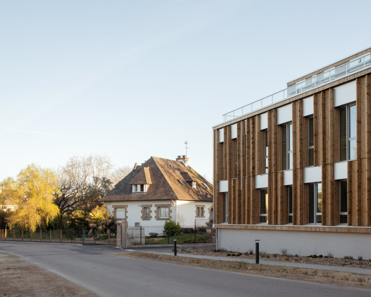 Офисный центр на улице Шемен-дю-Буа-Арель в Рене
Фотография © Gaëtan Chevrier / предоставлена агентством FE Consulting zooming