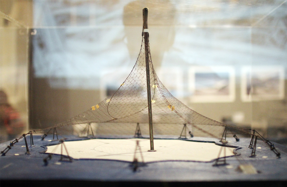 Model of the grid shell in the Institute of Lightweight Structures 1993/1995. The archive of the institute. Exhibition