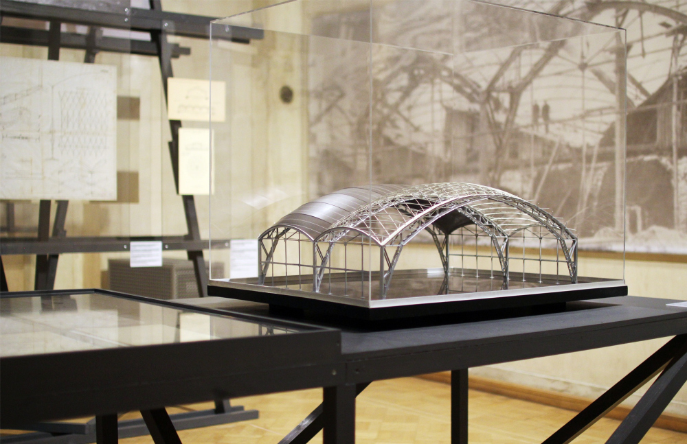 Vladimir Shukhov. Multiradius grid shells in the production facilities of the Vyksa metallurgic plant. 1897. Model by O.Bernov, 1989, Promstalkonstruktsiya research institute, model workshop. State Museum of Architecture. Exhibition