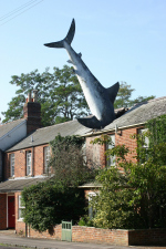 Антимилитаристская «Хедингтонская акула» в Оксфорде получила статус памятника, чем недоволен ее владелец