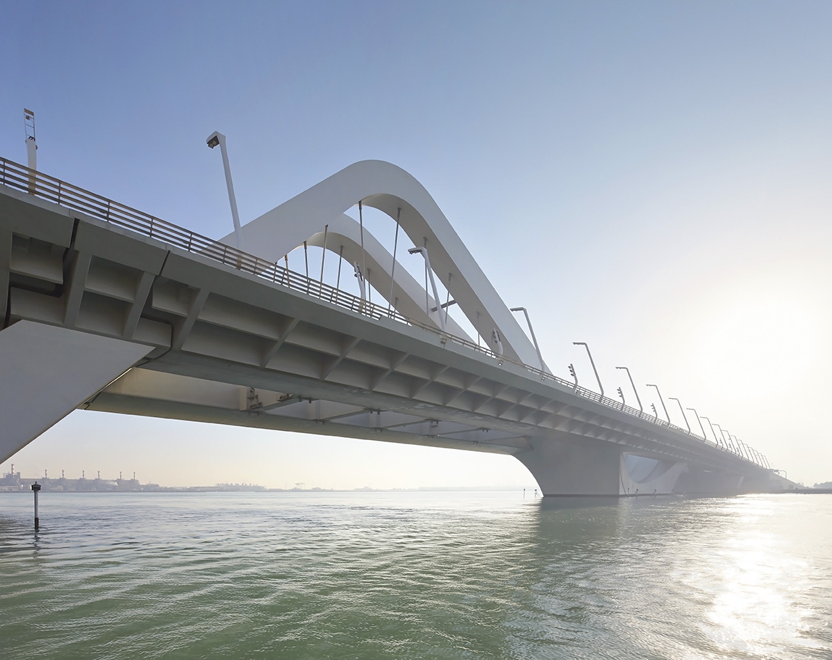 Ж б мост. Мост шейха Зайда. Мост Заха Хадид в Абу Даби. Мост шейха Зайда в Абу-Даби,ОАЭ. Мост шейха Зайеда в Абу-Даби.