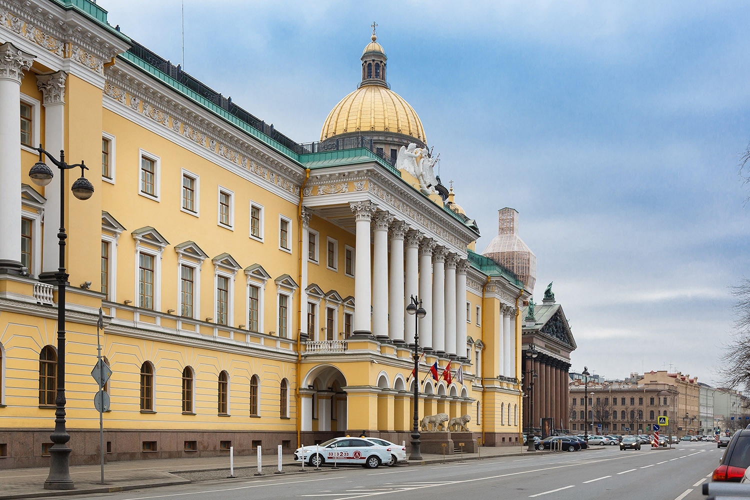 Сизонс спб. Фор Сизонс Санкт-Петербург. Four Seasons Lion Palace.