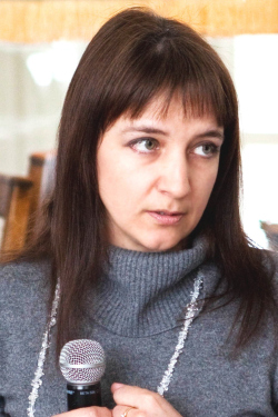 Yulia  Otstavnova