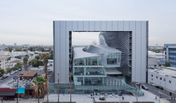 Колледж Эмерсона – здание в Лос-Анджелесе