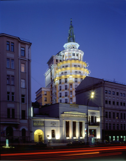 Residential house with the underground car-parking &#147;Patriarh&#148;