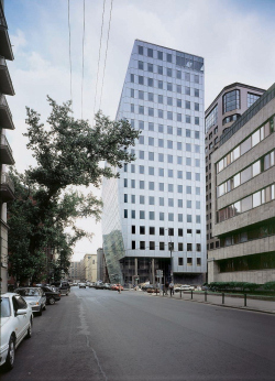 Administration building, the 1st Brestskaya street