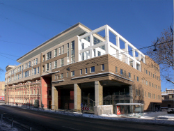 Multi-use building of "shkola televizionnogo masterstva pod rukovodstvom  V.V.Poznera" ["school of tv arts headed by V.V.Pozner"]