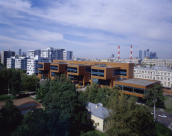 Administrative and residential complex with municipal museum of retro vehicles (Fusion-park)