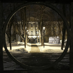 Павильон ХХ архитектурной группы DNK ag переехал во двор Музея декоративного искусства