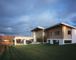 Country house in Busharino village