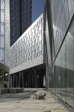 Sergey Skuratov: "I will defend my building ..." 