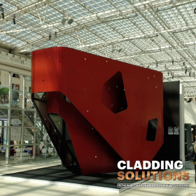 Арт-объект Cladding Solutions на Арх Москве <br>  награжден дипломом II степени.<br>   Уникальные цвета алюминия Cladding Solutions и его гибкость показывают истинную природу этого металла и его возможности в архитектуре