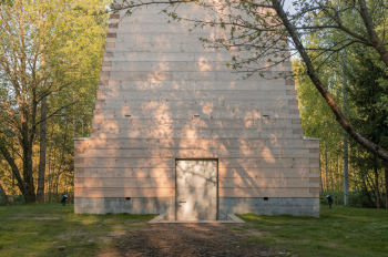 The Obelisk House Copyright: Photograph © Daniel Annenkov / provided by KATARSIS Architects