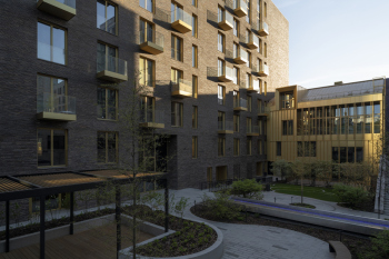 “Tessinsky-1” residential complex Copyright: Photograph © Daniel Annenkov / provided by SSA