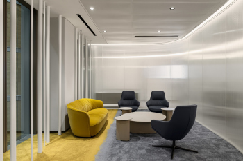 Transcontinental company′s office Copyright: Photograph © Sergey Nekrasov / provided by Т+Т Architects