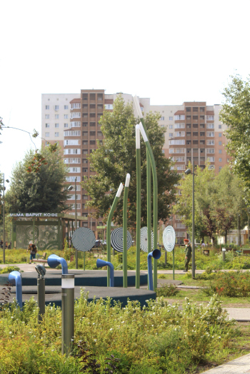 Приозёрный парк «Тёплый берег». Детали. Фонари «Рогоз» Фотография © Анастасия Сухарева / предоставлена Институт развития городов и сел Башкортостана