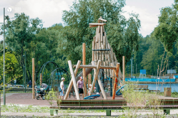 Приозёрный парк «Тёплый берег». Детали. Игровая площадка Фотография © Анастасия Сухарева / предоставлена Институт развития городов и сел Башкортостана