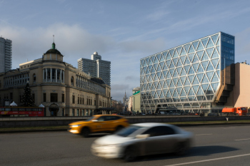 The Cosmos Hotel on New Arbat Copyright: Photograph © Михаил Мулач