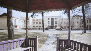 Вид на главный фасад. «Три века Бийской медицины» 2009. БКМ Предоставлено ТМ А.Ф. Деринга «Классика»