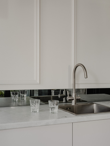 Flower shop UTROM Фотография © Виталий Жданов / предоставлена SUSHKOVADESIGN