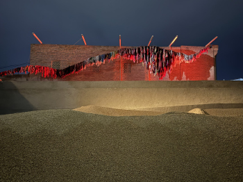 Тысяча молитв. Жазгуль Мадазимова. I международная биеннале современного искусства в Бухаре Фотография © Юлия Зинкевич