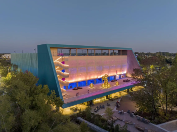 Transport: CBMAA Campus Parking, Бентонвиль, США. Бюро: Marlon Blackwell Architects Photo by © Tim Hursley   / предоставлено WAF