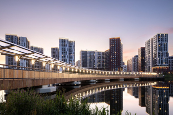 Пешеходный мост через пруд Дальний Фотография предоставлена компанией «Т-Констракшн»