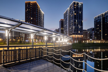 Пешеходный мост через пруд Дальний Фотография предоставлена компанией «Т-Констракшн»