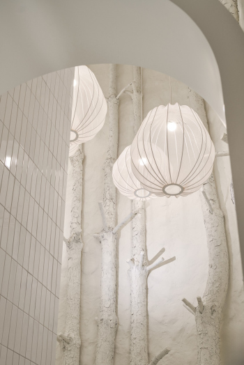 Ресторан М2 Органик клуб, ЖК Крылья. Лестница Фотография © Сергей Мельников / предоставлена Дизайн-бюро «Уголок»